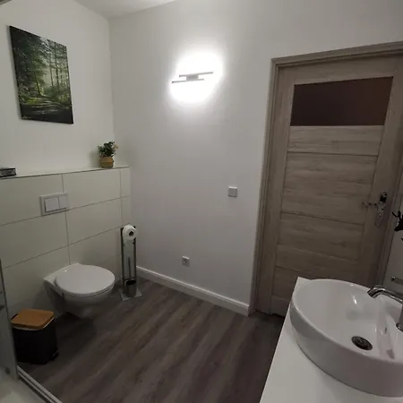 Airbnb, Doppelzimmer, Direkt An Der A2 & A14, 24 Stunden Check-in, Parkplatz, Ruhig Dahlenwarsleben