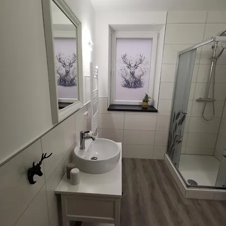 Airbnb, Doppelzimmer, Direkt An Der A2 & A14, 24 Stunden Check-in, Parkplatz, Ruhig 3* Dahlenwarsleben
