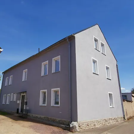 Airbnb, Doppelzimmer, Direkt An Der A2 & A14, 24 Stunden Check-in, Parkplatz, Ruhig Gasthuis Dahlenwarsleben