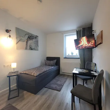 Gasthuis Airbnb, Doppelzimmer, Direkt An Der A2 & A14, 24 Stunden Check-in, Parkplatz, Ruhig 3*