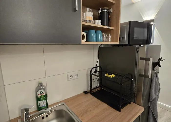 Airbnb, Doppelzimmer, Direkt An Der A2 & A14, 24 Stunden Check-In, Parkplatz, Ruhig Maison d'hôtes Dahlenwarsleben