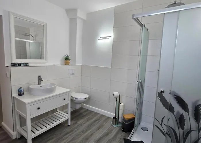 Airbnb, Doppelzimmer, Direkt An Der A2 & A14, 24 Stunden Check-In, Parkplatz, Ruhig Maison d'hôtes 3*